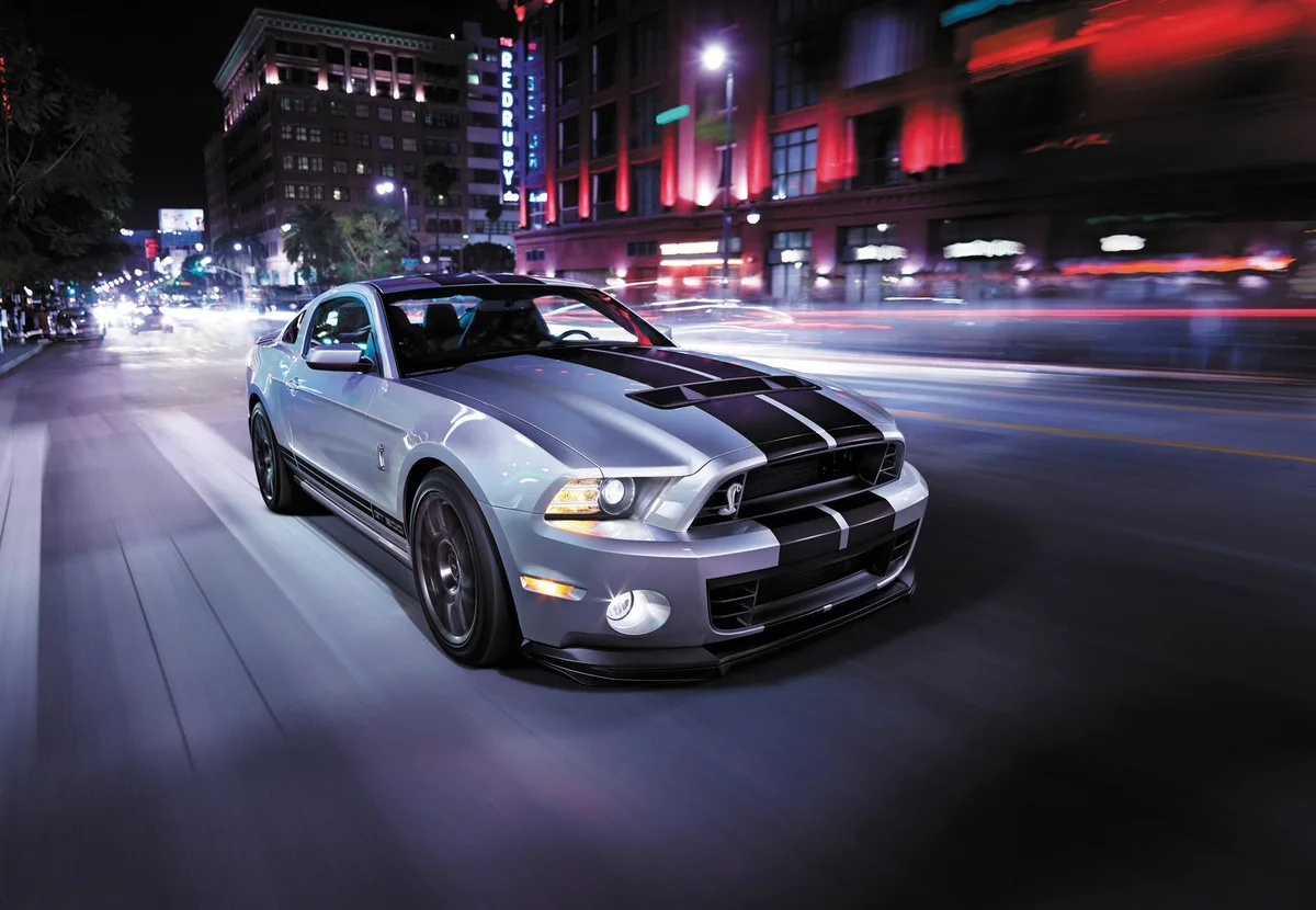 GT500 2014, fotografía de prensa Ford. Mecánica de la serie 2013–2014.