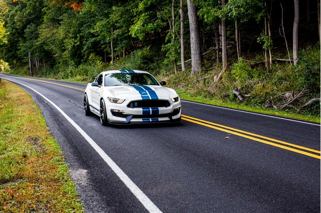 GT350R Heritage Edition 2020, fotografía oficial Ford. Prestaciones de referencia: GT350R 2016.