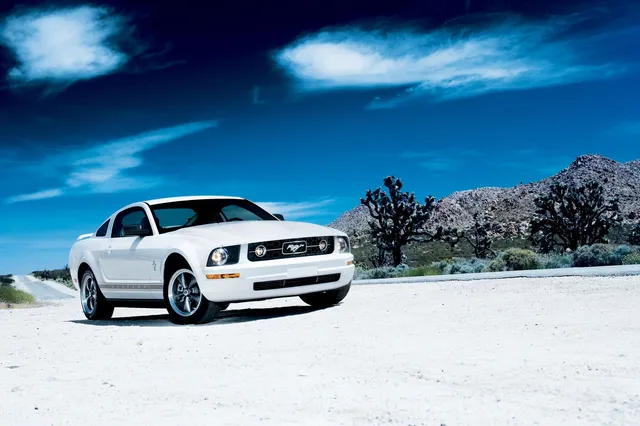 Mustang V6 Pony Package 2006, fotografía Ford. Referencia de catálogo: 2007.