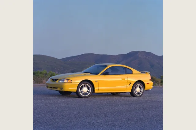 Mustang GT coupé 1994, fotografía Ford.